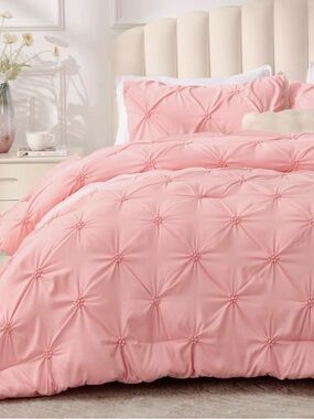 Soft Pink Pintuck Comforter Set